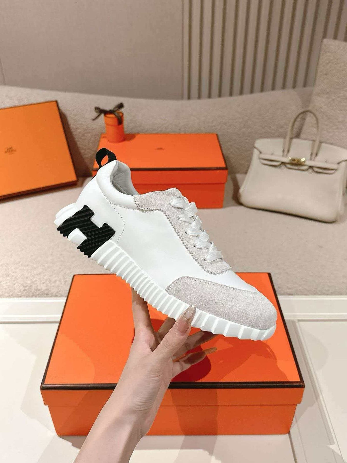 Men's White and Gray Low-Top Sneakers